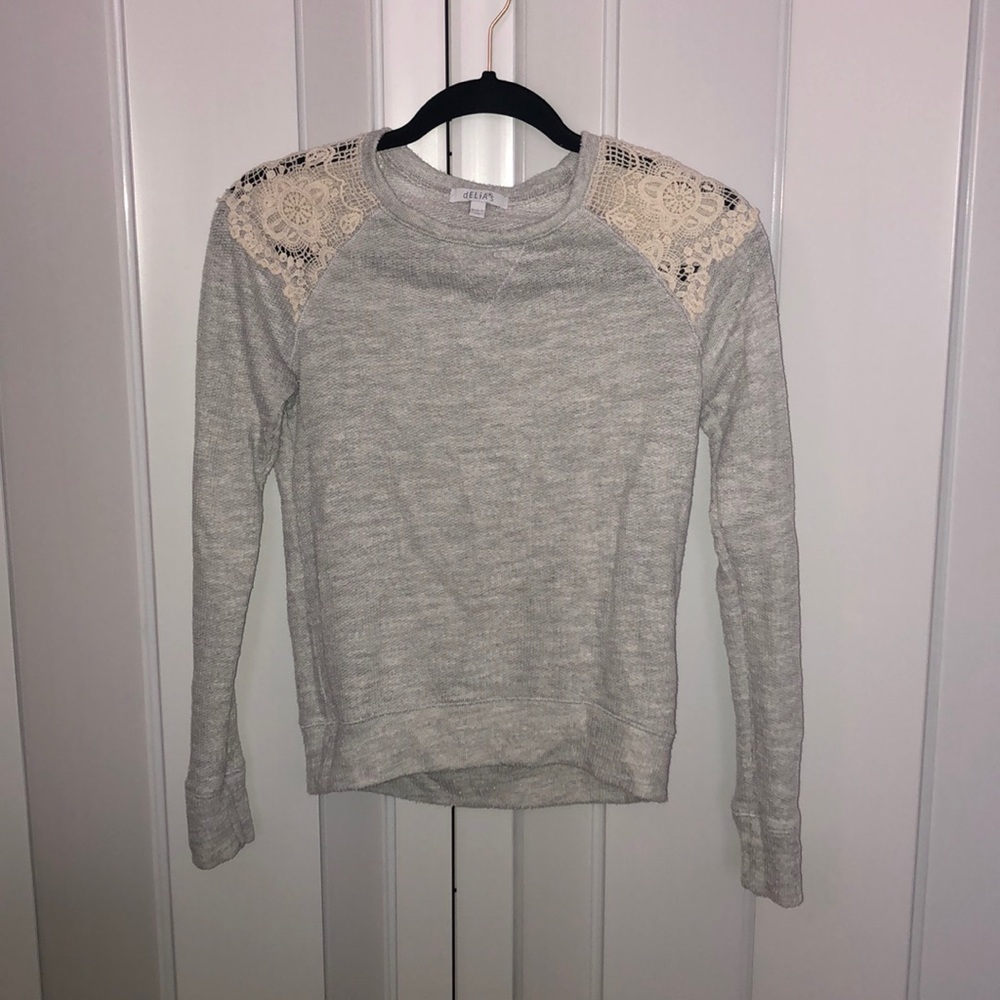 Light gray long sleeve